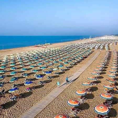 Lovely Flat With Terrace By Beahost Otel Bibione